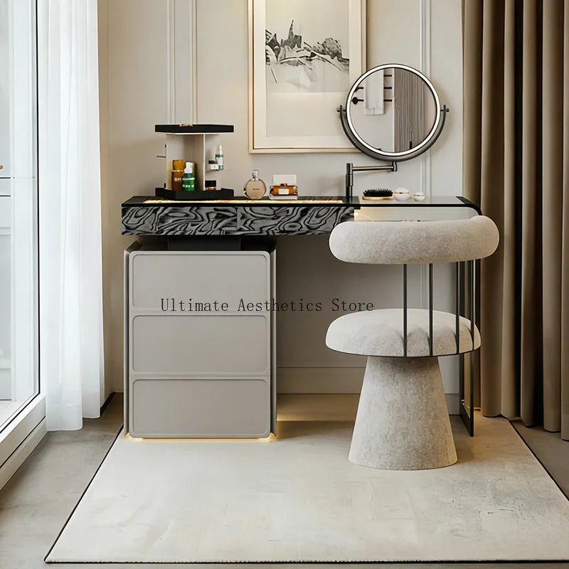 Nordic European Vanity Table Light Luxury Apartment Makeup Table Organizer Decorative Coiffeuse Storage Bedroom Furniture